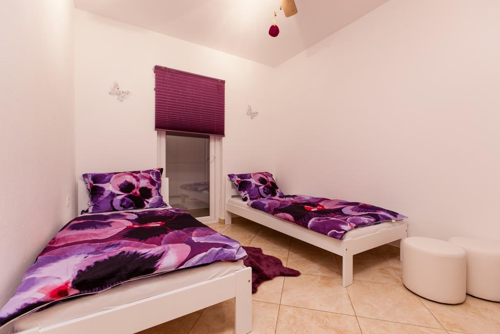 La Perla Apartments 수티반 외부 사진